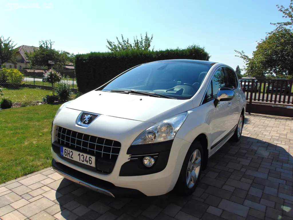 PEUGEOT 3008 1.6,PŮVOD ČR,PANORAMA,PARK.SENZORY